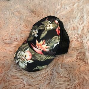 BILLABONG FLORAL HAT